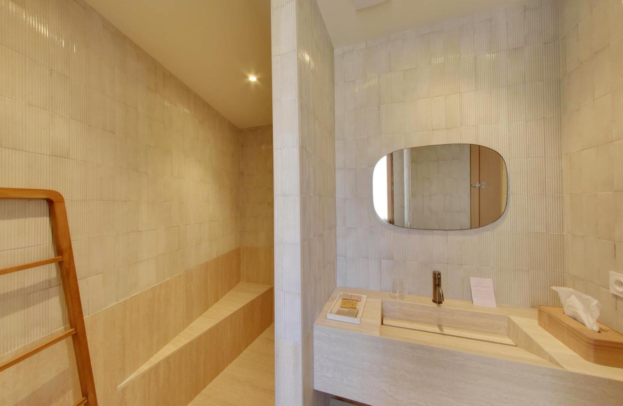 La Maison Gaia Hotel & Spa Torreilles Bagian luar foto